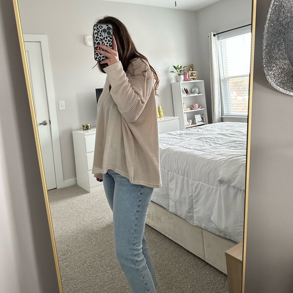 Boutique Cream Oversized Sweater - Picture 5 of 9